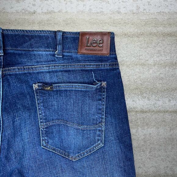 Vintage Y2K Lee Jeans 40x30 Straight Tapered Leg Dark Wash Denim Extreme Motion - Picture 3 of 4